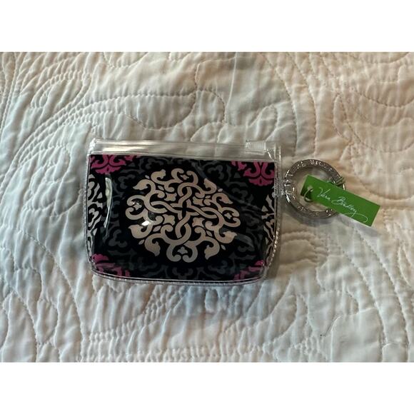 NWT Zippity Keychain in Canterberry Magenta - Picture 2 of 4